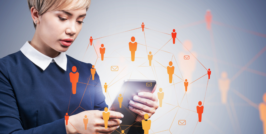 HR professional using digital platform to analyse workforce data – future of HR